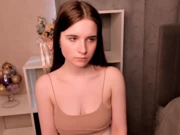 girl
        zeldagitt cam image #166828