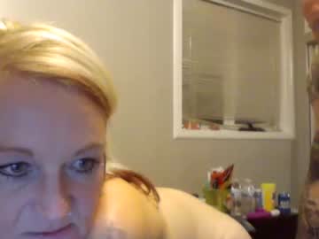 couple
        lookwhatwecando cam image #68225