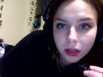 girl
        lillypadgrl cam image #122917