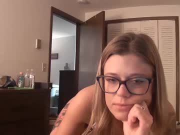girl
        princesslily69 cam image #149291
