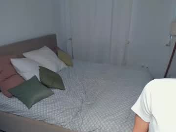 girl
        stacyhass cam image #167364