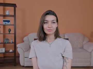 girl
        briggya_cut cam image #108973