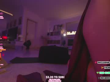 girl
        hannahjames710 cam image #17800