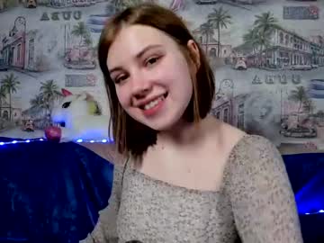 girl
        ruth_sky cam image #28085