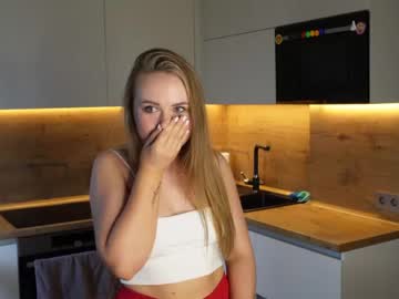 girl
        adele_blonde cam image #169579