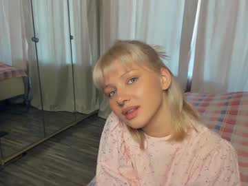 girl
        melissacarterr cam image #41180
