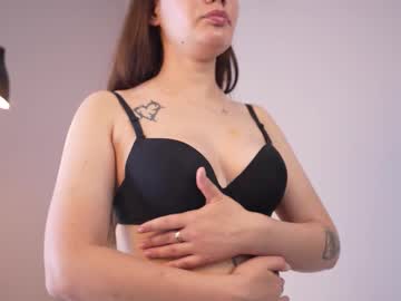 girl
        anny_vixen cam image #17049