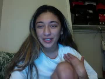 girl
        kristy_barrios cam image #94166