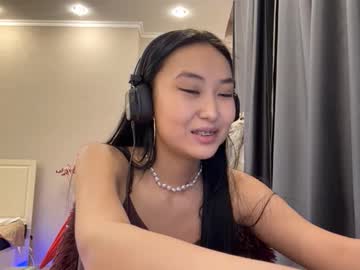 girl
        glenngauldin cam image #79277