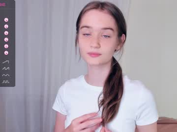 girl
        marionfuuller cam image #120634