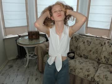 girl
        flairhickey cam image #166585