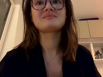 girl
        ninanalubov cam image #7216