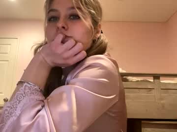 girl
        lovesyou444 cam image #241553