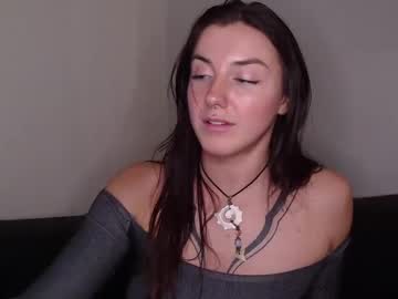 girl
        alhora cam image #233514