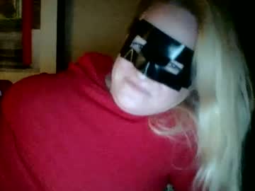 girl
        ducttappedblondief cam image #174628