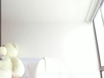 girl
        stephany_ricci cam image #13377