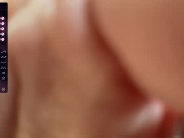 girl
        cute_shine_babe cam image #108435
