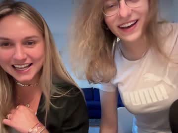 girl
        lillybambus cam image #121627