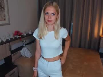 girl
        editaboddy cam image #186552