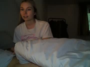 couple
        hornycoupledn cam image #152980