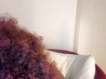 girl
        napudi1 cam image #8620