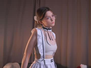girl
        marcelinahumphry cam image #82778