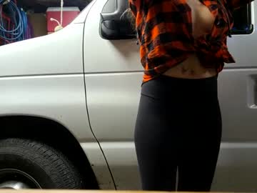 girl
        canyoumakemesquirt cam image #6256