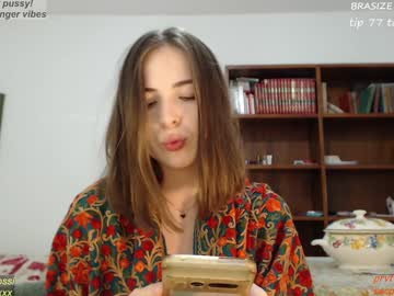 girl
        your_cabiria cam image #226001