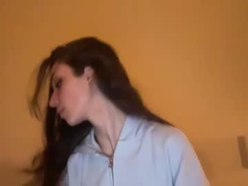 girl
        ariacutiee cam image #84005