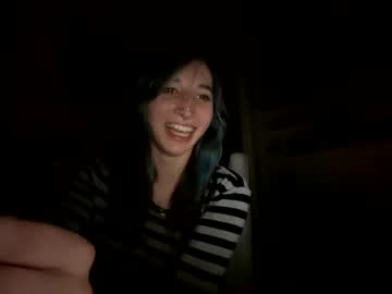 girl
        suki_six2 cam image #90055