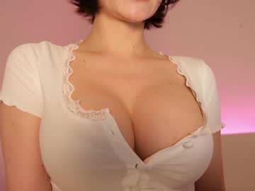 girl
        nya_ri cam image #13819