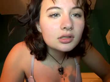 girl
        boobieshower420 cam image #39195