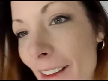 girl
        klitzgirl6969 cam image #42386