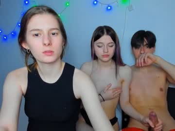 couple
        stralght_twinks cam image #72387