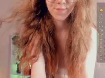 girl
        julianadowdey cam image #174875