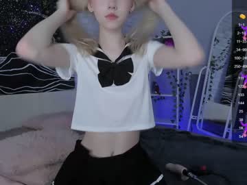 girl
        irma_bell cam image #68952