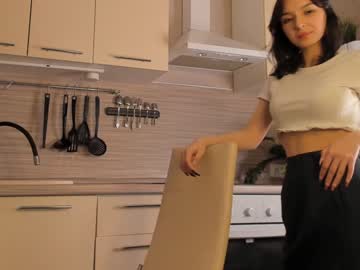 girl
        aimeerogers cam image #70933