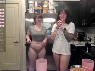 girl
        littlelunaishorny cam image #42243