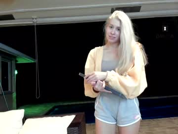 girl
        meggieshy cam image #40687