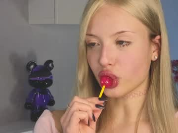 girl
        lovendy cam image #221083