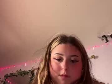 couple
        katiexjaxsonn cam image #198188
