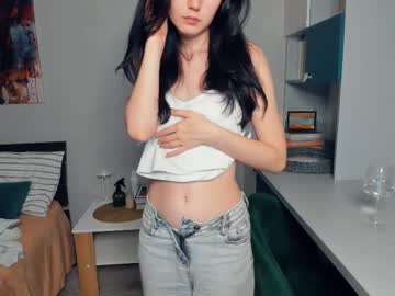 girl
        shelley_pearl cam image #214509
