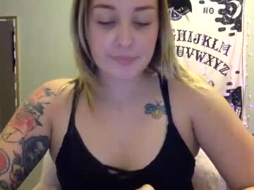 girl
        thicc_tattooed_bitch cam image #31490