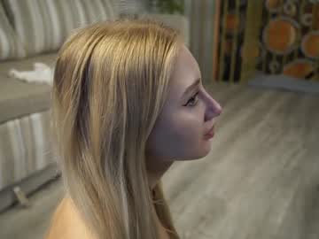 girl
        hanna_monttana cam image #250139