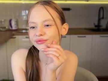 girl
        tweety_doing_sweety cam image #217712