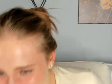 girl
        shewell cam image #246181