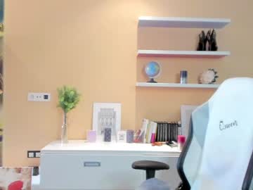 girl
        veola_new cam image #61085
