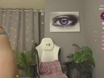 girl
        meganiex cam image #3422