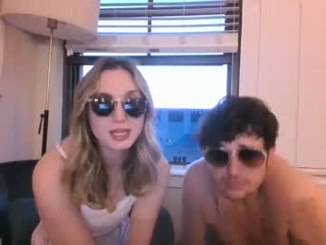couple
        classysavages69 cam image #87399