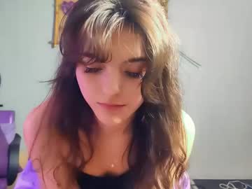 girl
        elisabethmikowski cam image #79720